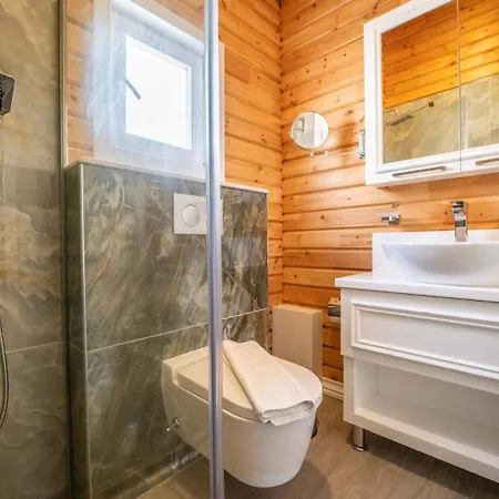 Lucida - Town - 1 & 2 Bedroom *