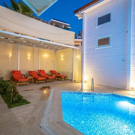 Lucida - Town - 1 & 2 Bedroom فيلة