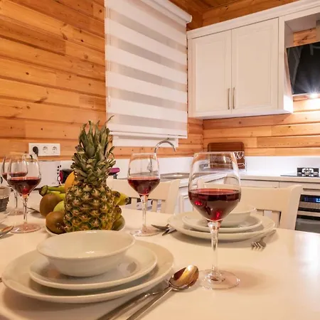 Lucida - Town - 1 & 2 Bedroom *