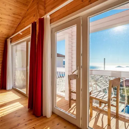 Lucida - Town - 1 & 2 Bedroom فيلة كالكان