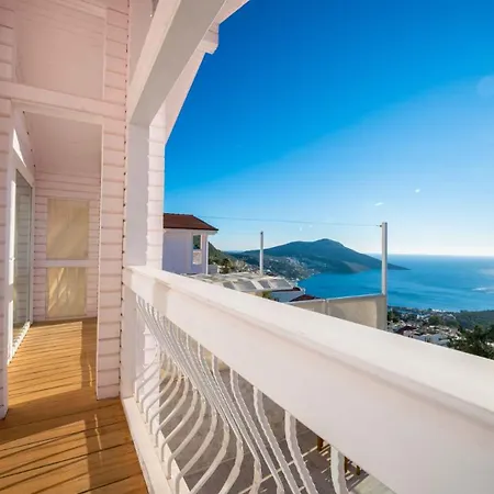 Villa Lucida - Town - 1 & 2 Bedroom *