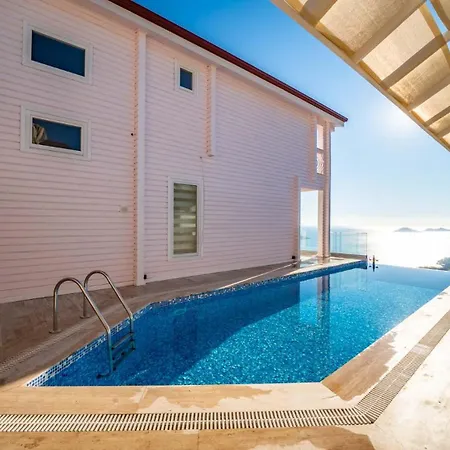 Villa Lucida - Town - 1 & 2 Bedroom